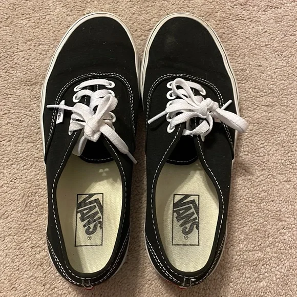 Vans - Picture 4 of 5
